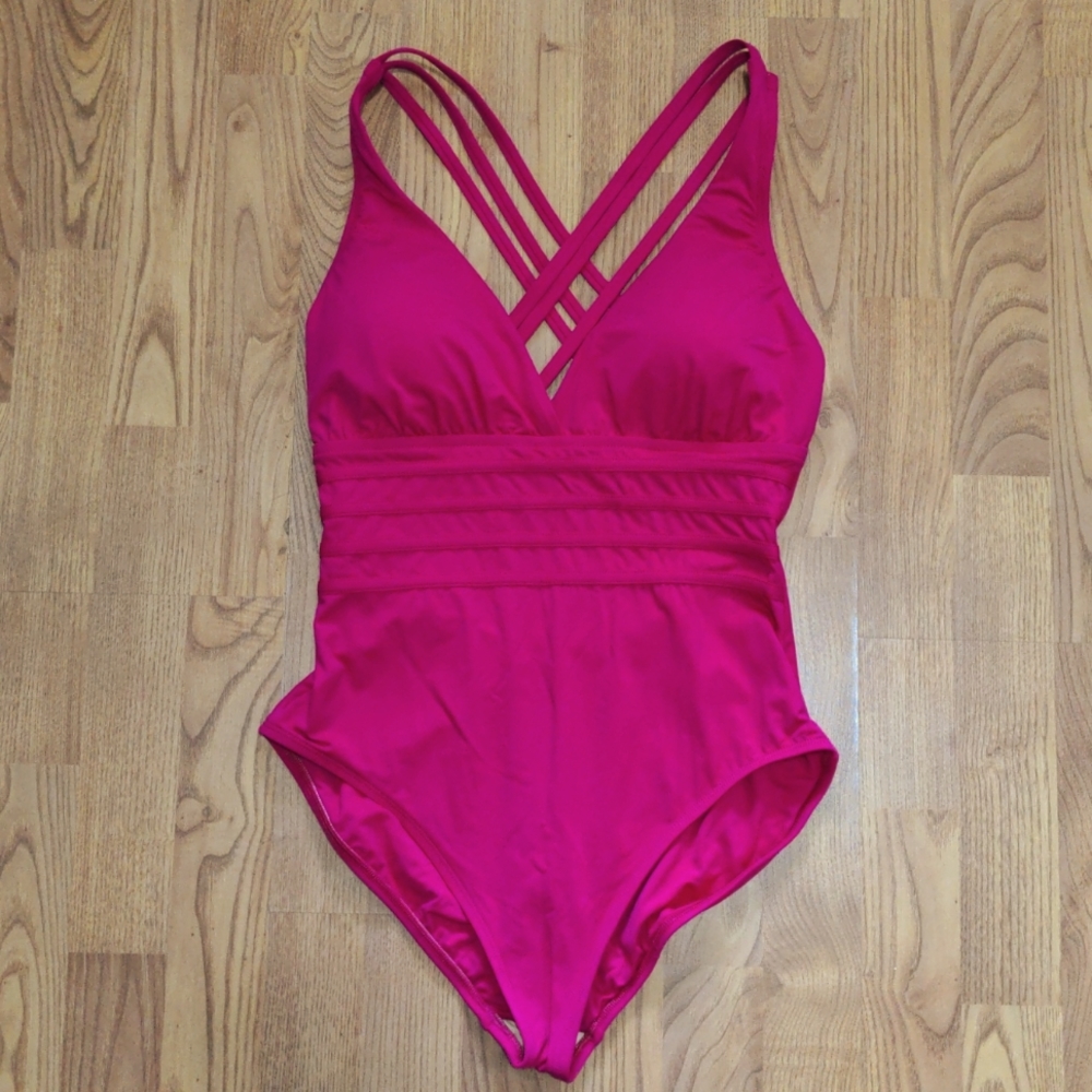 La Blanca Island Goddess Strappy Yummy Control One-piece Swimsuit